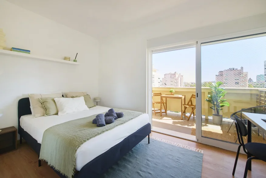Bedroom in an AMS Coliving house in Lisbon